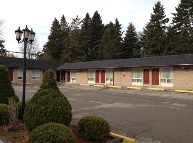 Lotus Motel Cobourg Buitenkant foto